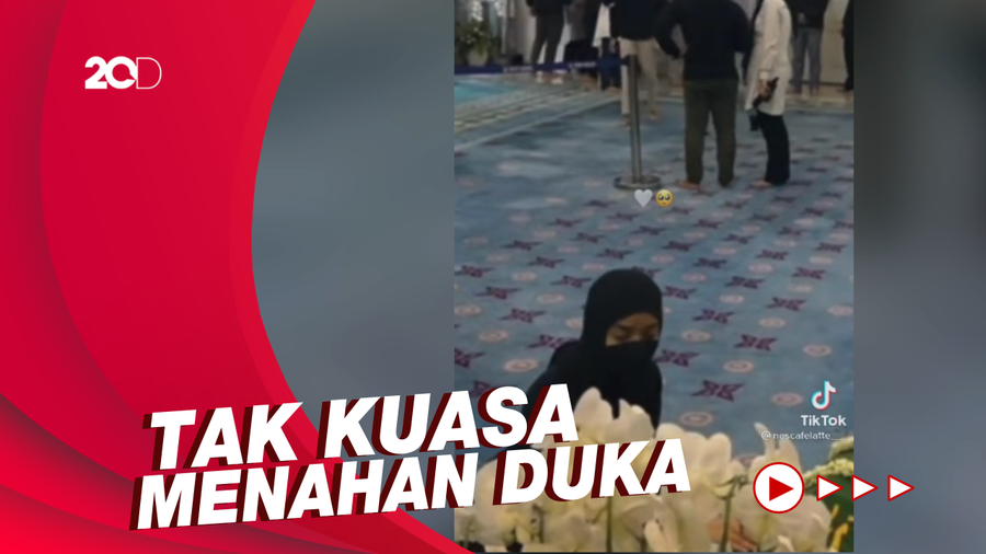 Momen Haru Nabila Menangis dan Berbicara di Depan Peti Jenazah Eril