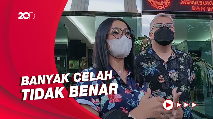 Nirina Zubir Prihatin pada PPAT dalam Mengurus Surat Tanah