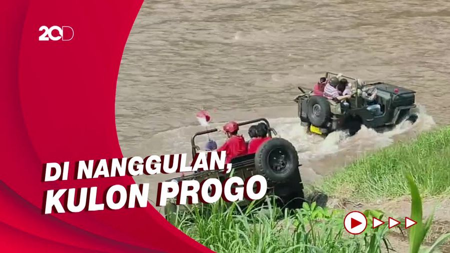 Keseruan Menyusuri Sungai Progo Pakai Mobil Jeep