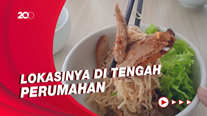 Makan Bakmi Topping Bebek Sambil Nongkrong di Kemang