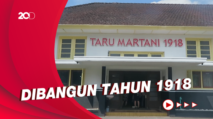 Melihat Pabrik Cerutu Tertua di Indonesia