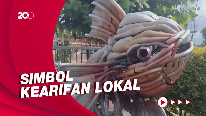 Unik! Patung Ikan Ini Dibuat dari Knalpot Brong Sitaan Polisi