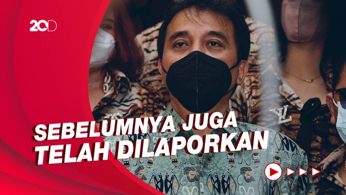 Roy Suryo yang Lagi-lagi Dilaporkan Gegara Meme Candi Borobudur