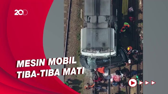 Mobil Tertabrak Kereta di Bekasi, Satu Orang Tewas