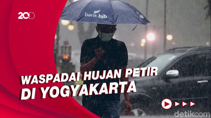Sejumlah Fenomena di Atmosfer Picu Potensi Hujan, Simak Prakiraan Cuaca Selengkapnya!