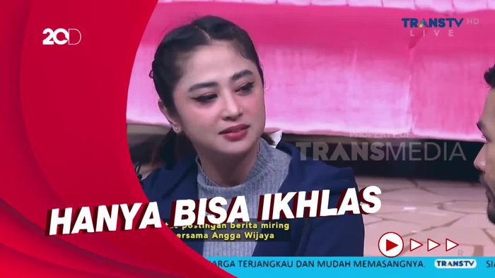 Respons Dewi Perssik soal Kabar Digugat Cerai Angga Wijaya 