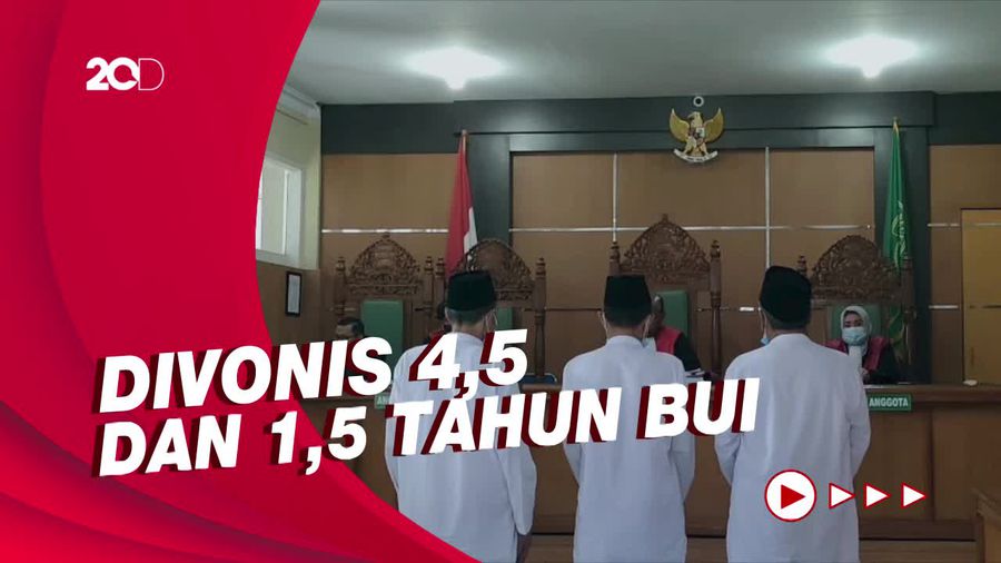 Tangis Keluarga Lepas Trio Jenderal NII ke Balik Jeruji Besi