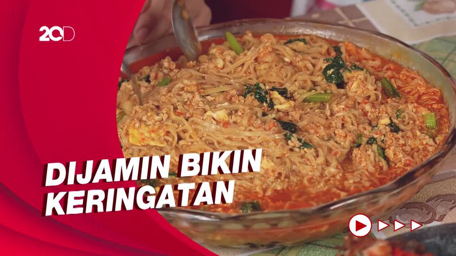 Bikin Laper: Kelezatan Mie Nyemek dan Seblak Ceker Pedas
