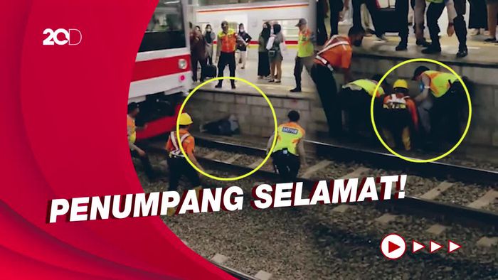 Detik-detik Penumpang Jatuh ke Peron Stasiun Manggarai Saat KRL Melintas