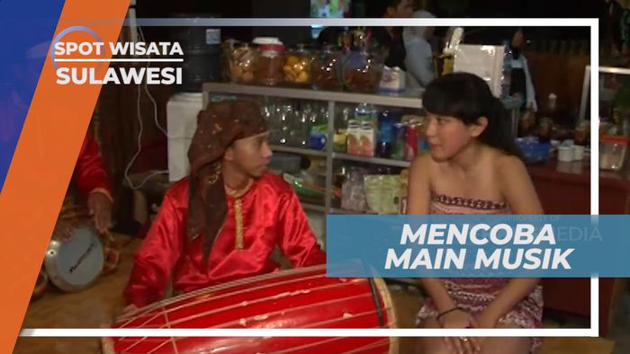 Main Musik Bersama dengan Para Seniman Lokal Pulau Selayar, Sulawesi Selatan
