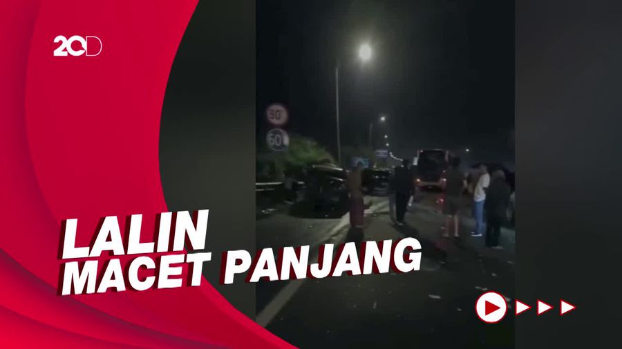 Penampakan Tabrakan Beruntun di Tol Cipularang, 17 Kendaraan Terlibat
