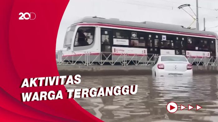 Diguyur Hujan Lebat, Rusia Dilanda Banjir