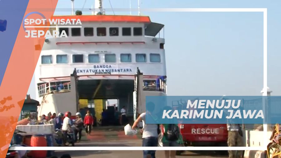 Kegiatan Di Atas Kapal Menuju Karimun Jawa, Jepara