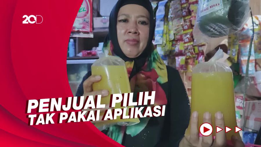 Skema Beli Minyak Goreng Pakai PeduliLindungi Bikin Bingung Pedagang