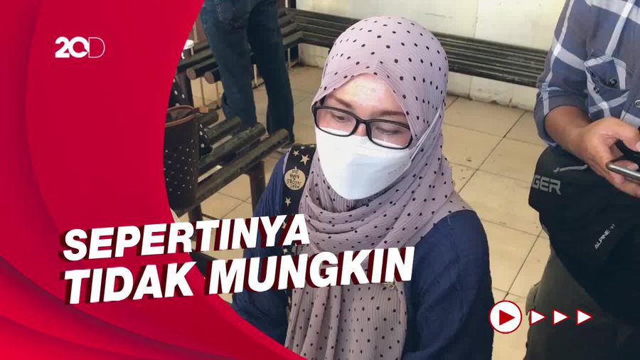 Jelang Sidang Putusan, Ibunda Adam Deni Pesimistis Anaknya Bebas