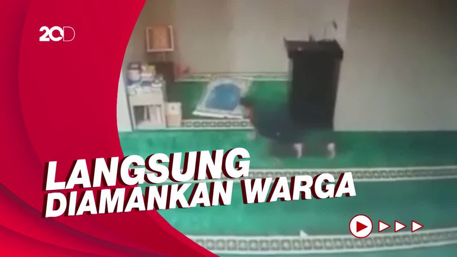 Aksi Bak Spider-Man Maling Kotak Amal di Bogor