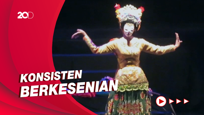 Aksi Didik Nini Thowok Kenalkan Tari di Yogyakarta