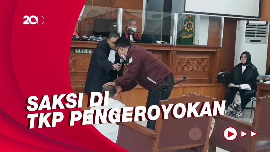 Saksi Lihat Irjen Napoleon Lumuri Tinja ke M Kace: Bapak Geregetan!