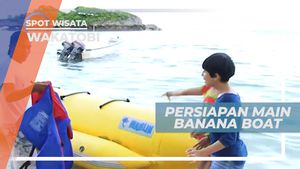 Memakai Pelampung, Bersiap Bermain Banana Boat di Wakatobi Sulawesi Tenggara