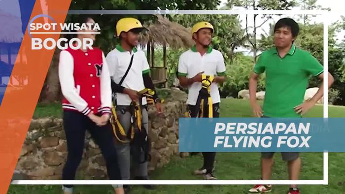 Persiapan Bermain Flying Fox di Kawasan Wisata Kota Bogor