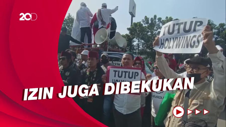 Plt Walkot Bekasi Temui Massa Aksi, Sepakat Tutup Holywings