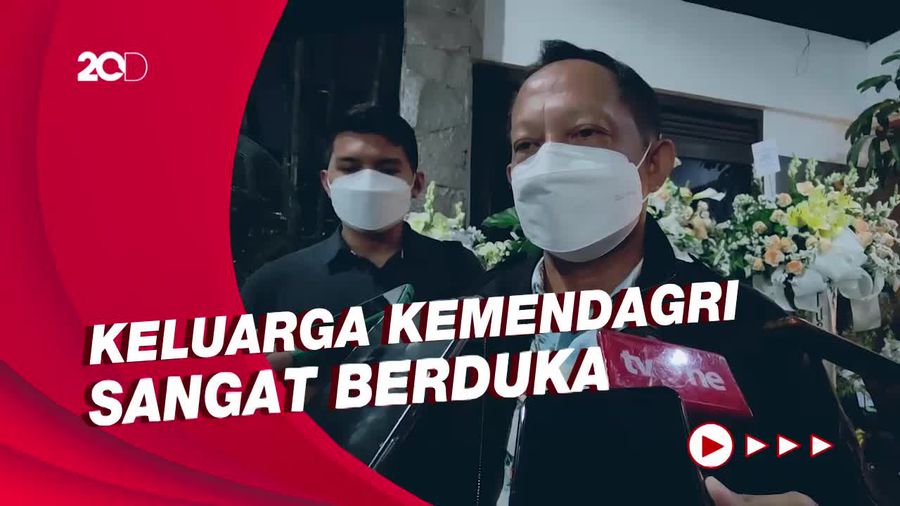 Takziah ke Rumah Duka, Mendagri Tito Kenang Tjahjo Sosok yang Tenang