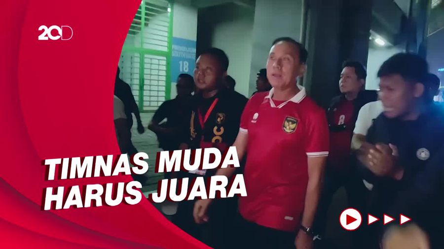 Tonton Timnas, Iwan Bule Diteriaki Suporter Shin Tae-yong Stay!