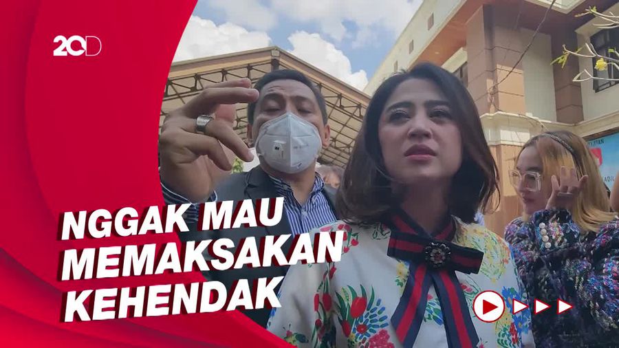 Mediasi Gagal, Dewi Perssik dan Angga Wijaya Lanjut Proses Cerai