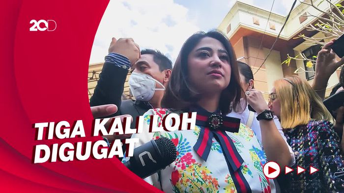 Dewi Perssik Berusaha Kuat Hadiri Sidang Cerai Perdana