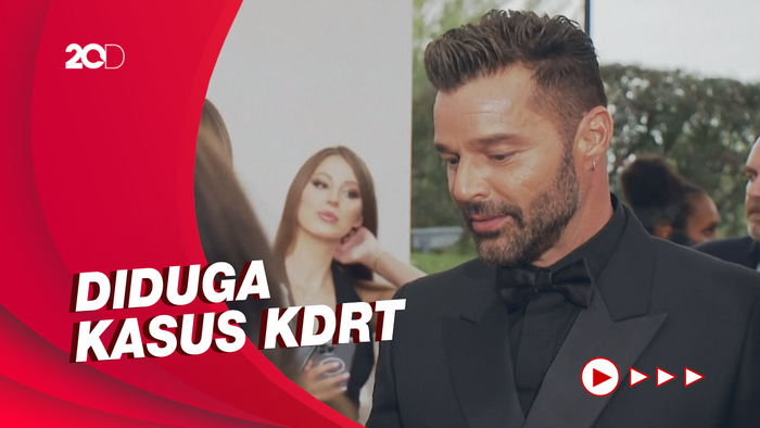 Ricky Martin Jadi Buronan Polisi Puerto Rico