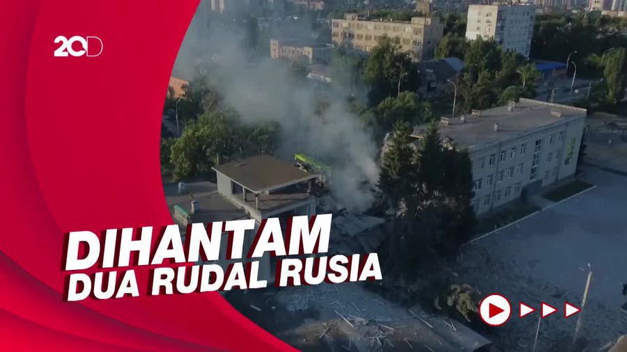 Rudal Rusia Kembali Hancurkan Bangunan Sekolah di Kharkiv