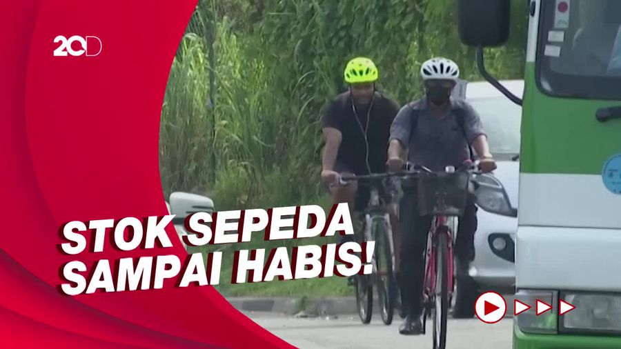 Warga Sri Lanka Ramai-ramai Berburu Sepeda di Tengah Krisis BBM