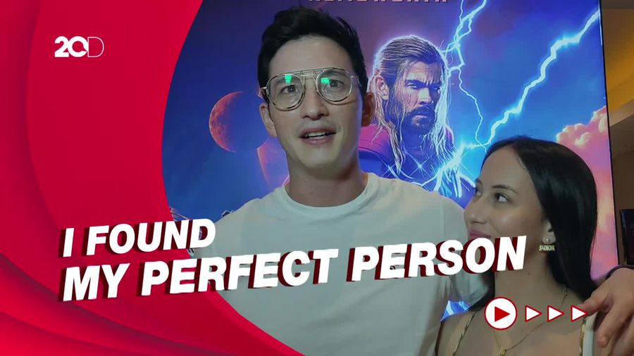 Kehidupan Mike Lewis Setelah Menikah dengan Janisaa Pradja