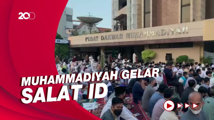 Suasana Salat Id di Halaman kantor PP Muhammadiyah Jakarta