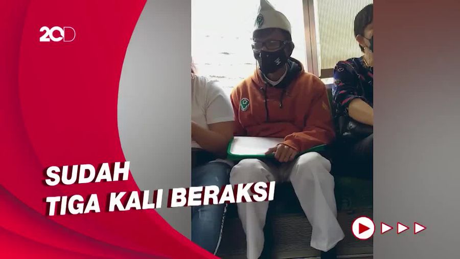 Pria Berkostum Pelaku Onani di KRL Jadi Tersangka-Ditahan