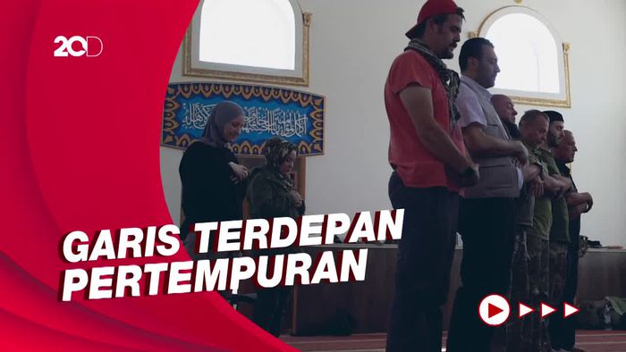 Prajurit Ukraina Rayakan Idul Adha di Medan Pertempuran