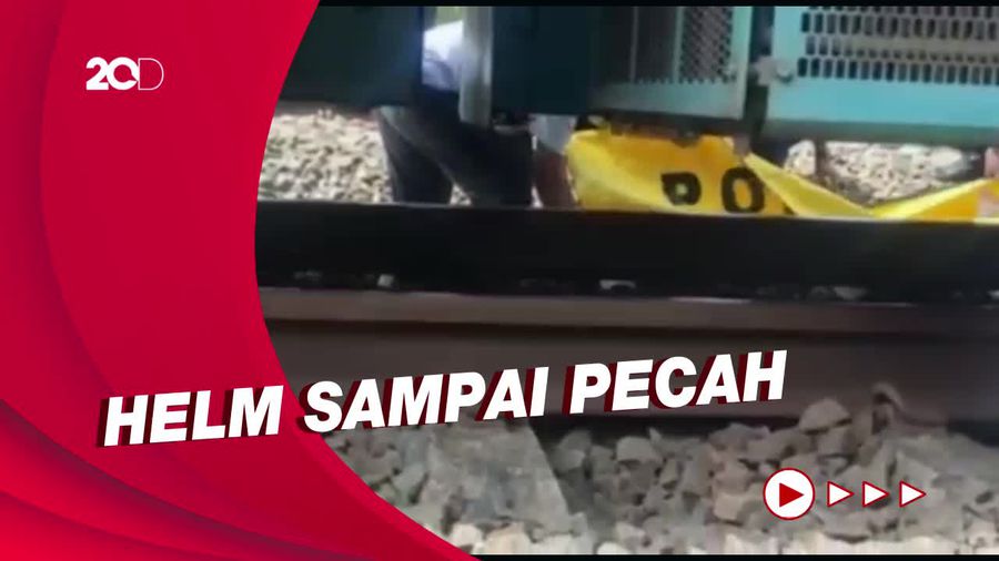 Nekat Terobos Palang Pintu, Pemotor Tewas Terseret Kereta di Bintaro