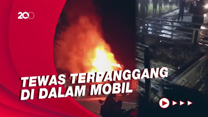 Penampakan Mobil Terbakar yang Tewaskan 4 Orang di Subang
