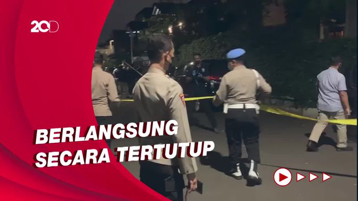 Suasana Olah TKP Kasus Polisi Tembak Polisi di Jaksel