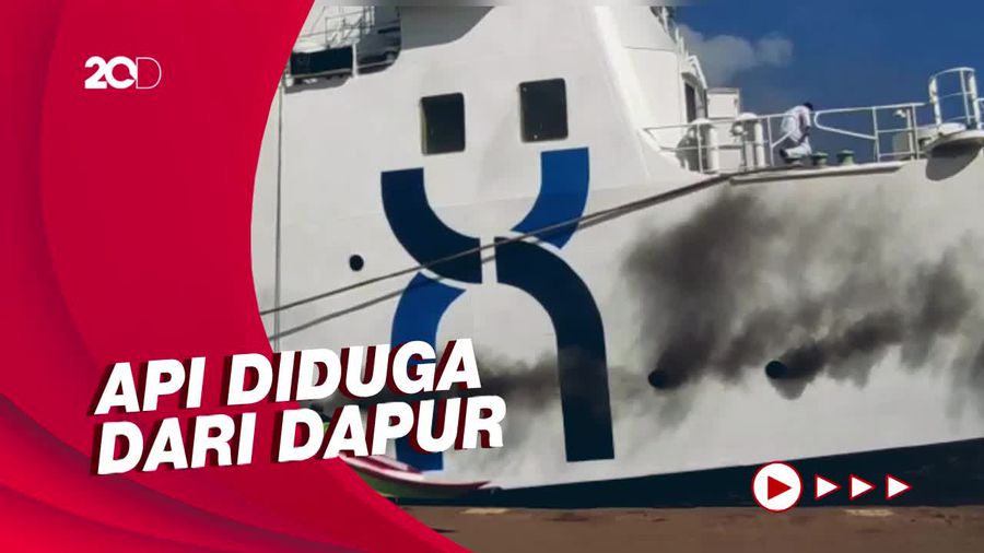 Kapal Terbakar di Pelabuhan Parepare, Penumpang Berhamburan