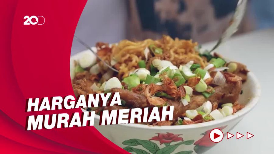 Bikin Laper: Kelezatan Mie Ayam Ceker dan Bakso Buatan Pak Jenggot