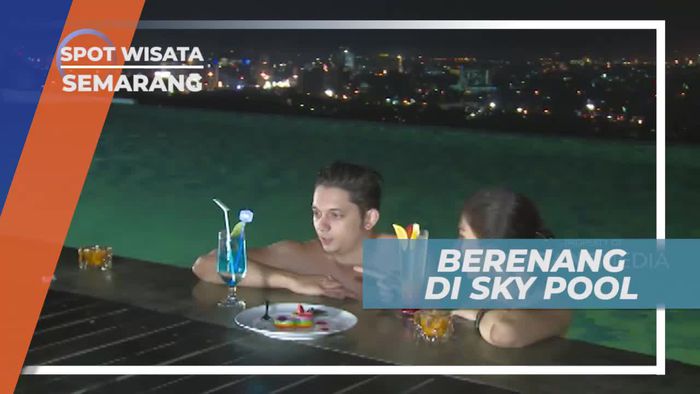 Berenang di Sky Pool Kawasan Wisata Semarang Jawa Tengah