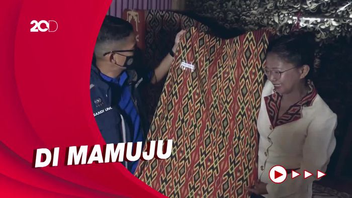 Sandiaga Uno Perkenalkan Tenun Sekomandi Berusia Ratusan Tahun