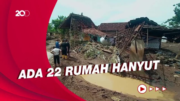 Dampak Banjir Bandang di Pati: Mobil hingga Rumah Hanyut