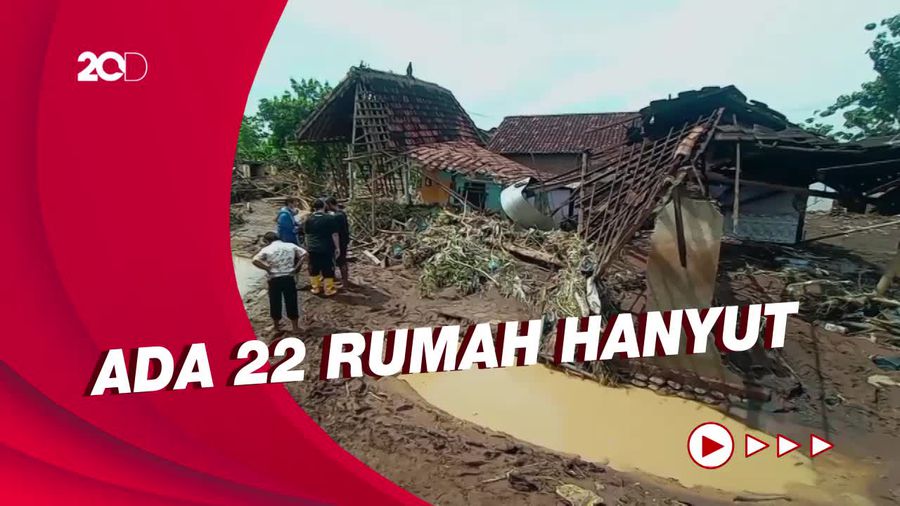 Dampak Banjir Bandang di Pati: Mobil hingga Rumah Hanyut
