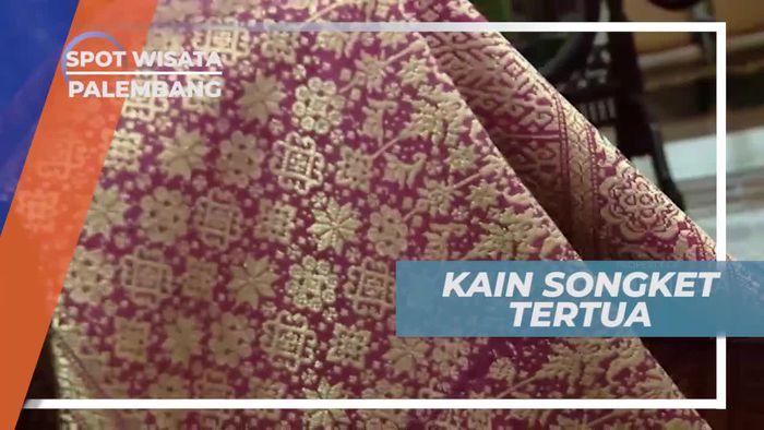 Melihat Aneka Kain Songket di Galery, Palembang