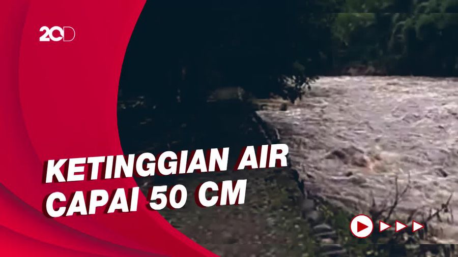 Kampung Naga Tasikmalaya Dihantam Banjir Bandang