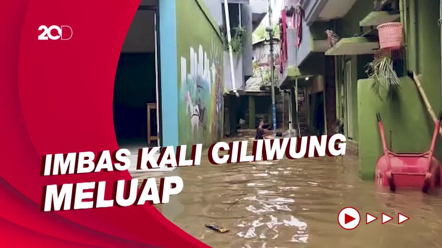 Banjir Merendam Kampung Melayu Jaktim, Ketinggian Masih 50 Cm