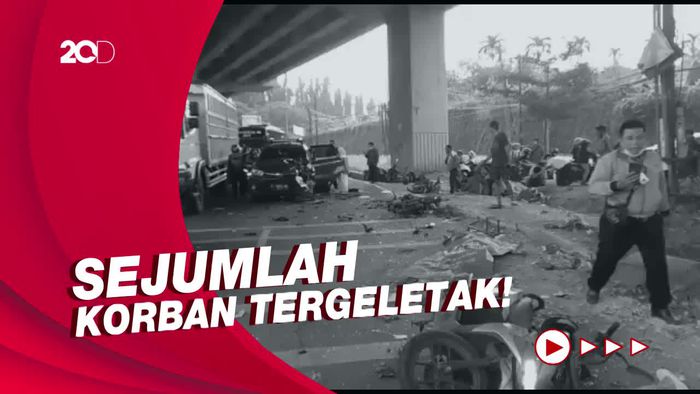 Truk Pertamina Tabrak Sejumlah Kendaraan di Cibubur