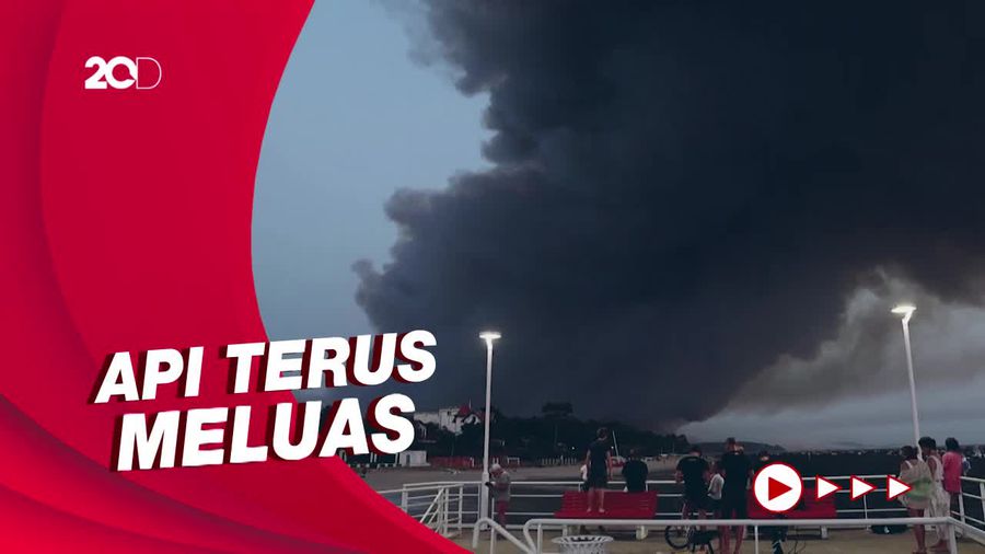 Kebakaran Hutan di Spanyol Mengerikan, Warga Berharap Rumahnya Diselamatkan